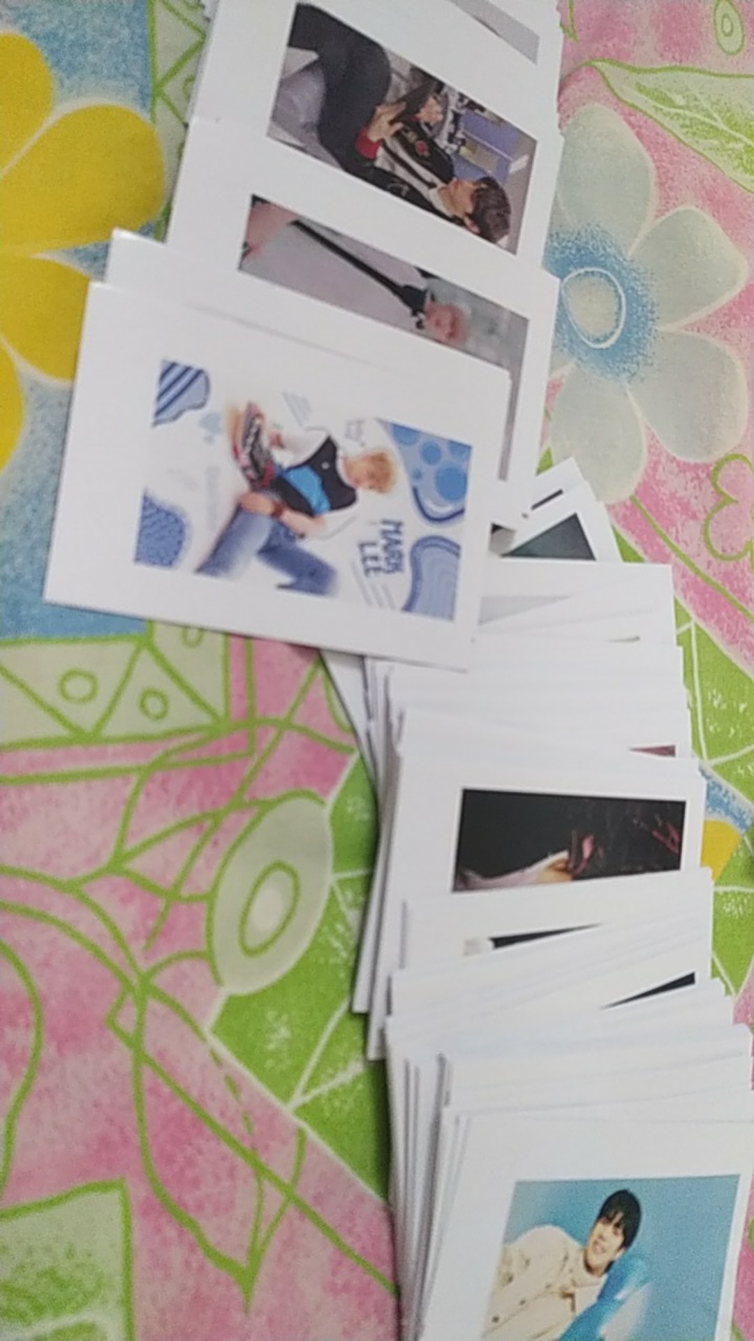 [100] Foto 15.000 Bisa Polaroid Atau Full Print Wall Decor