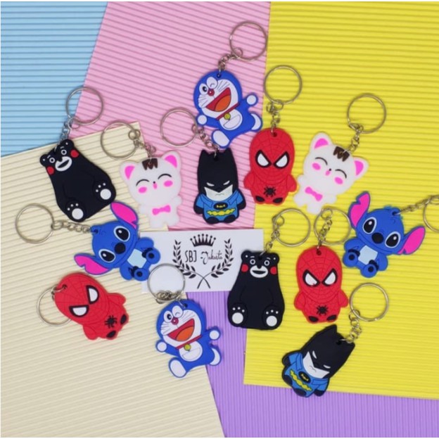 Gantungan kunci kartun 6 buah / 6 buah Keychain Karakter Hadiah souvenir Silicon corak mix