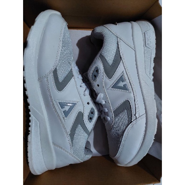 Aerostreet Osaka White