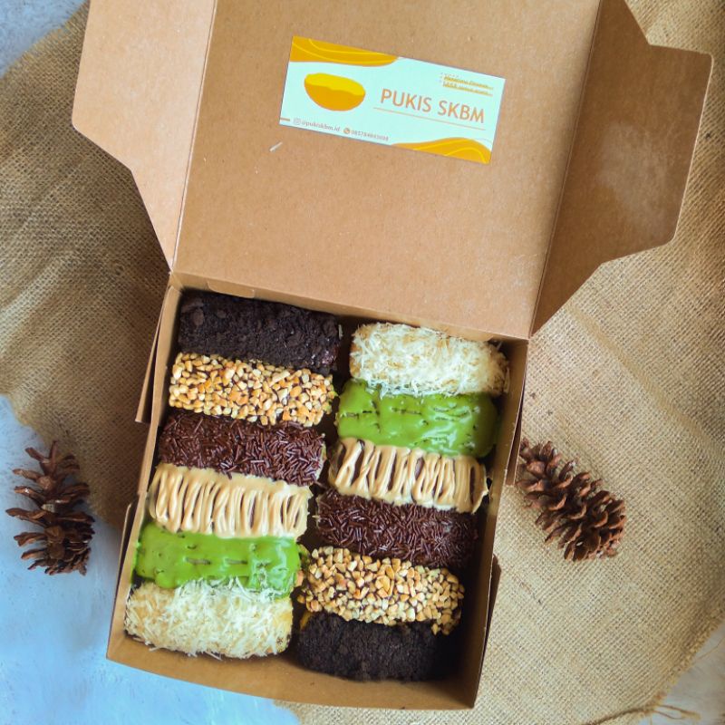 

PUKIS / HAMPERS KUE LEBARAN / TAKJIL PUASA