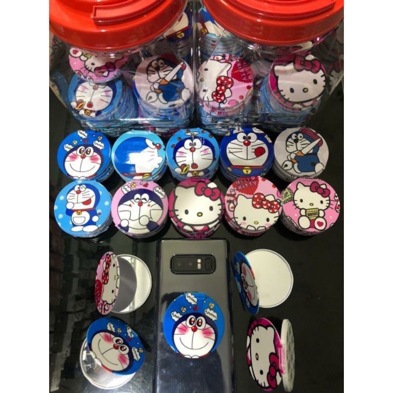 RING CERMIN MOTIF DORAEMIN DAN HELLOKITTY / POPSOCKET CERMIN KACA/ GRIPTOOK CERMIN KARTUN