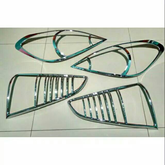 Garnish Lampu Depan + Belakang Innova 2008 - 2011