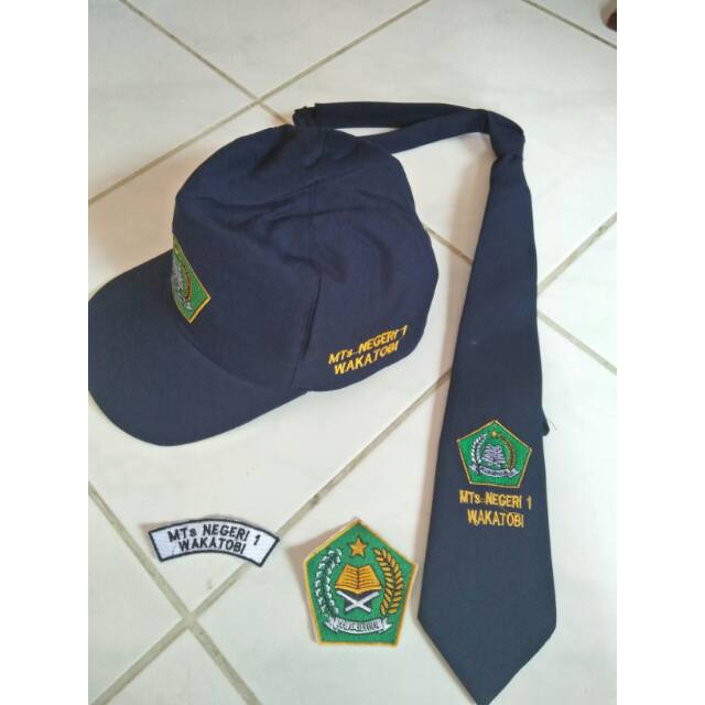 

Paket Atribut sekolah logo sekolah / logo yayasan