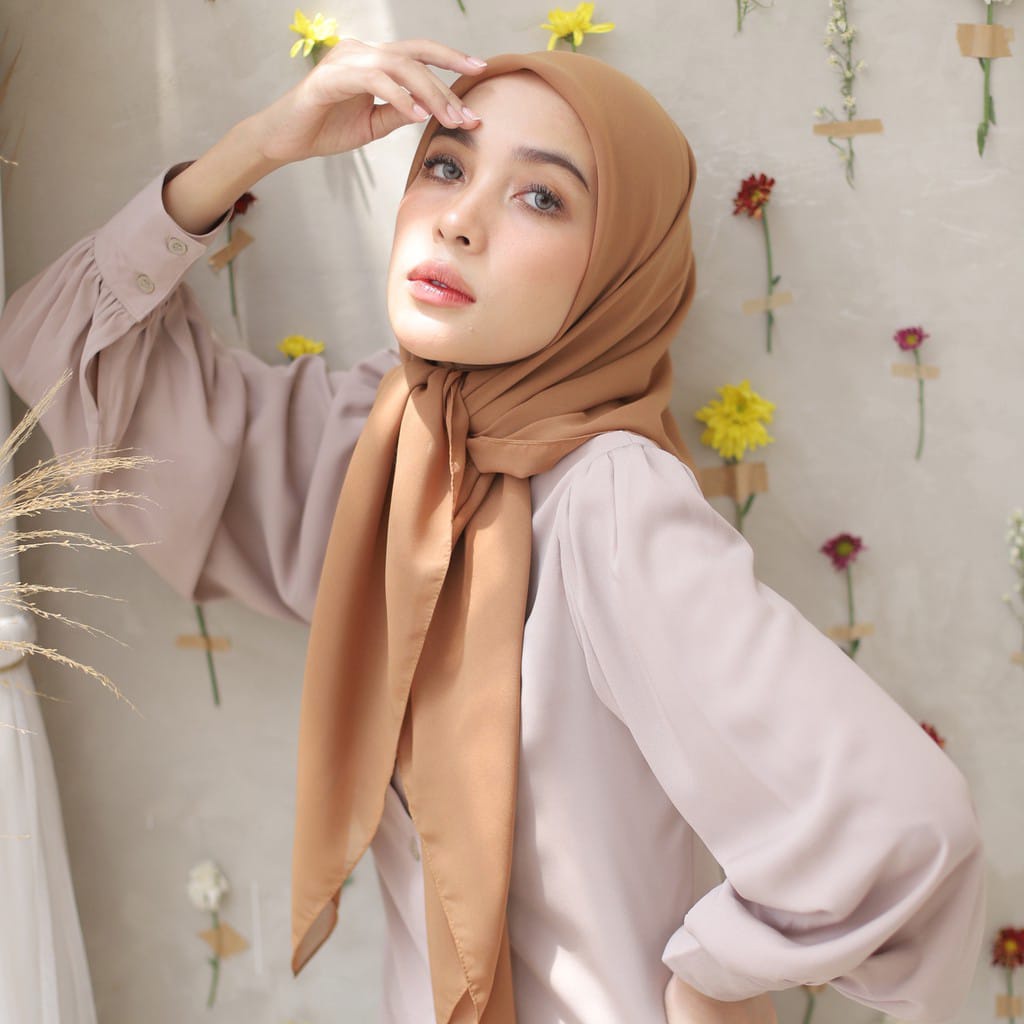 Hijab Segi Empat Polos Jilbab Bella Square Kerudung Segi Empat Terbaru Double Hycon Nayla Hijab