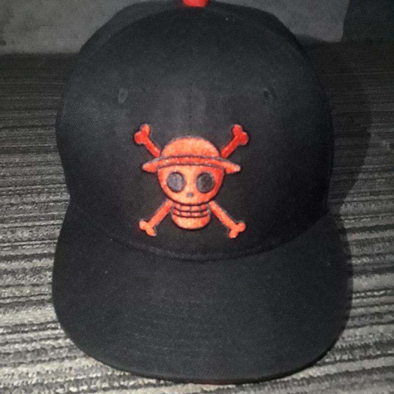 TOPI new era one piece