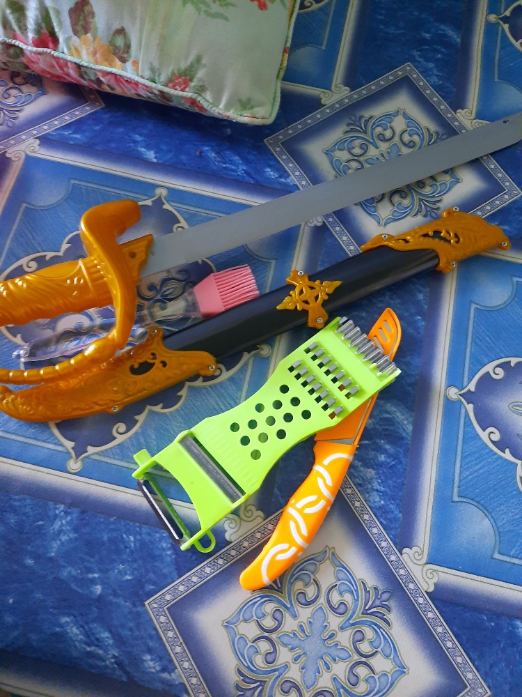 Alat Parutan Buah Dan Sayuran Multifungsi Peeler Serbaguna