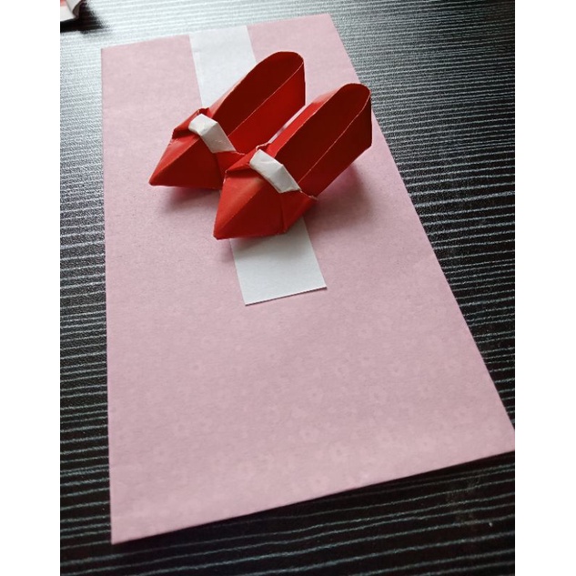 

Amplop Pink Heels Origami Red