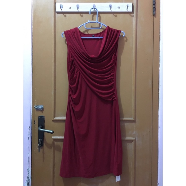 Dress Pesta Wanita Warna Merah