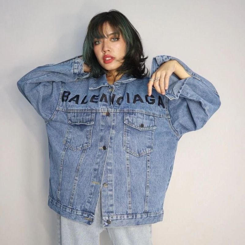 Jaket levis balenciaga