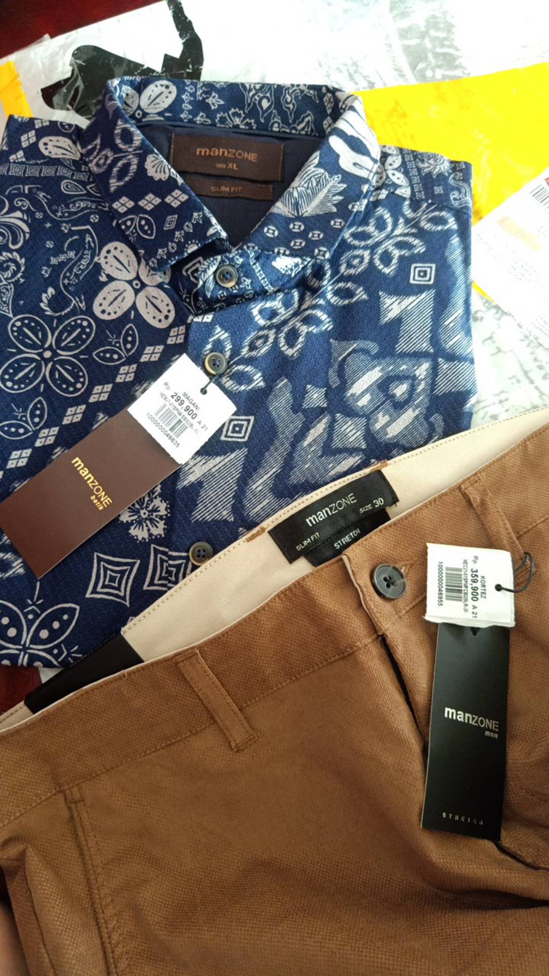 Manzone Kemeja Batik Pria Lengan Pendek Slim Fit Magani-blue