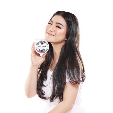 SCARLETT Whitening BODY SCRUB POMEGRANTE by Felicya Angelista LULUR