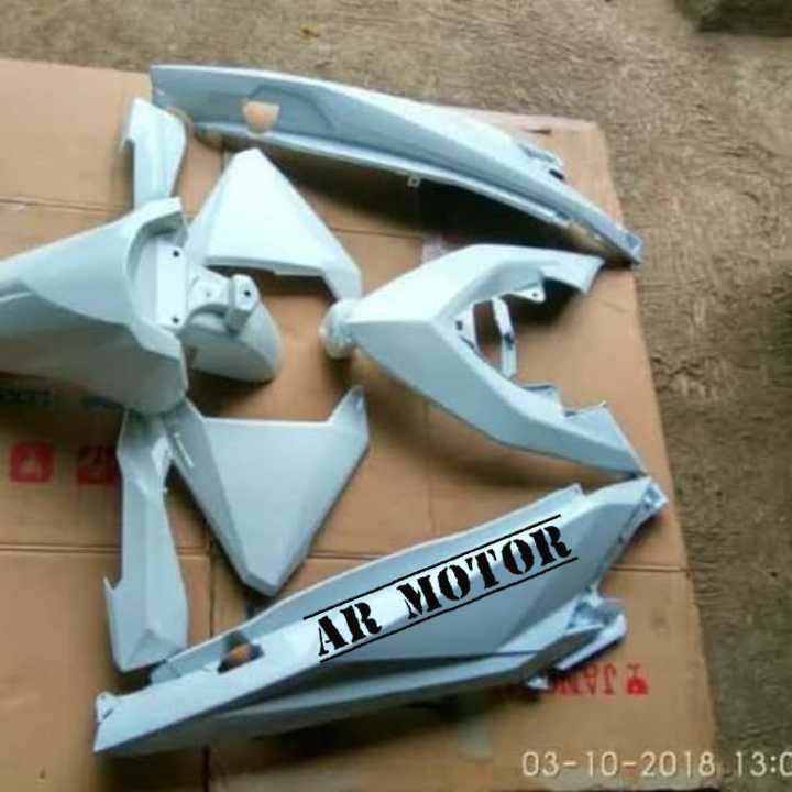 FULL BODY HALUS VARIO 125 / 150 LED 2016 - 2017 PUTIH