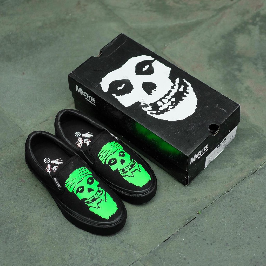 MISFITS OSAMA SKULL SLIP ON BLACK GREEN ORIGINAL