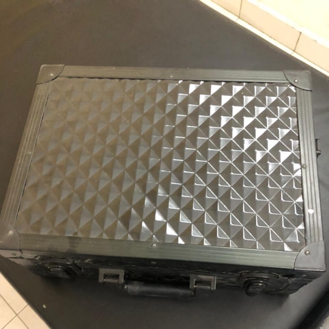 Koper makeup - second