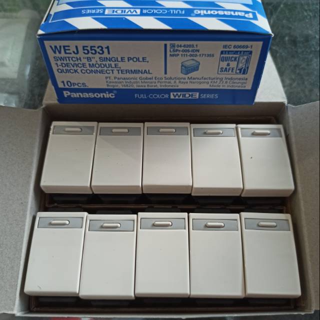 Saklar panasonic biji wej5531(box 10 biji)