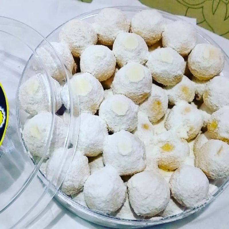

Bola bola susu salju