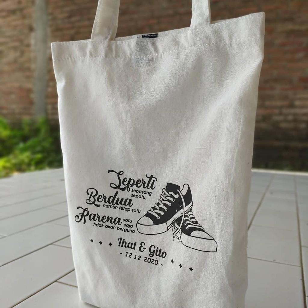 

Totebag Blacu 20x25cm Custom Desain - Tas Souvenir Custom - Free Desain + Free Kemasan + Thankscard