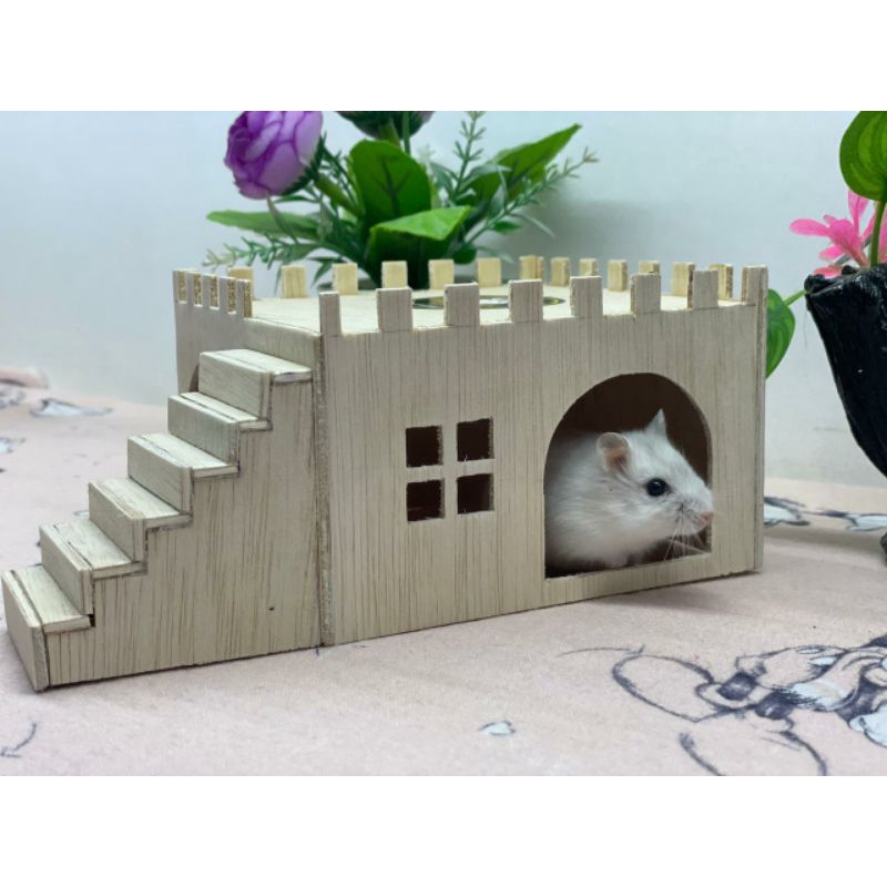 Rumah Hamster Istana Benteng 2 sisi Pintu Mainan Hamster Model Kayu