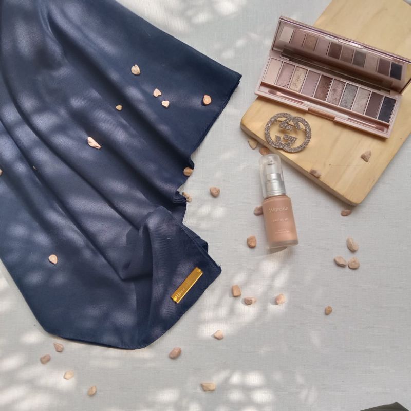 Hijab Segi Empat Paris Premium-navy
