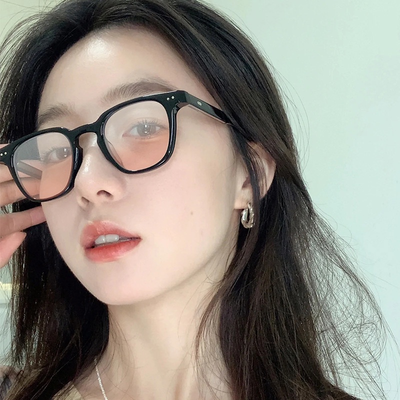 Kacamata Hitam Warna Gradasi Gaya Korea Untuk Wanita