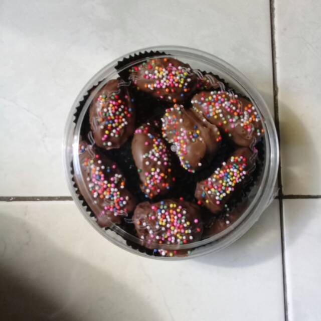 

Kurma coklat