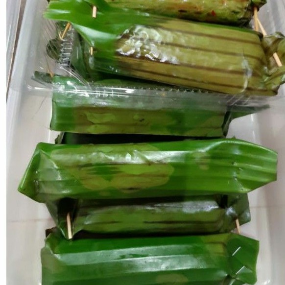 

Gogos Bakar Isi Ayam Suwir