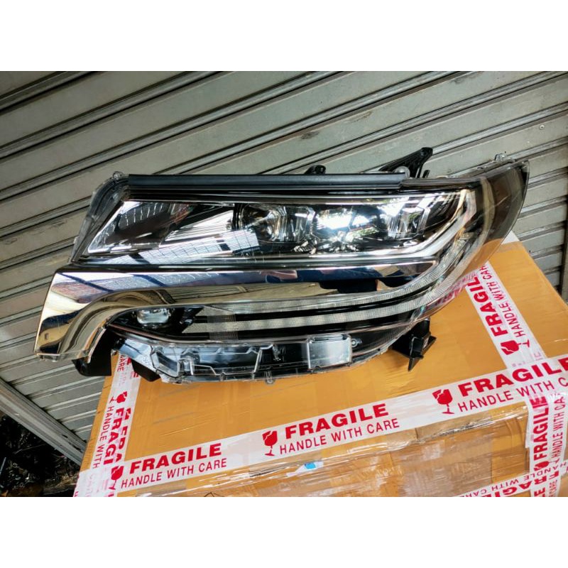 Headlamp Toyota Alphard 2019