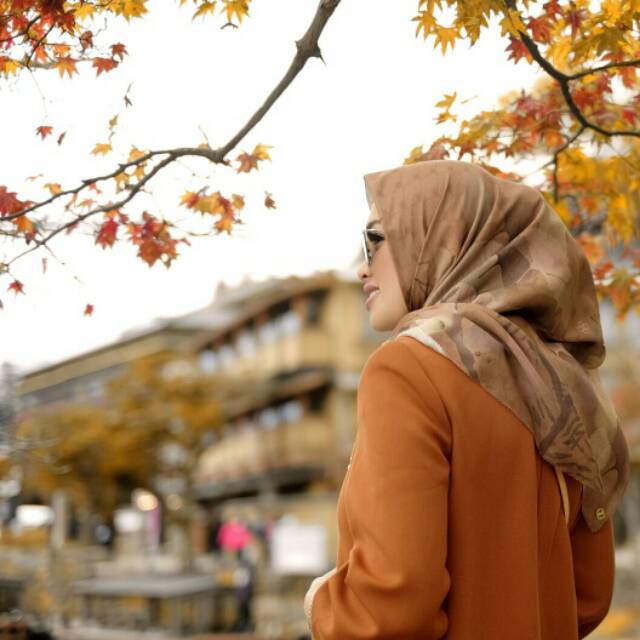 Buttonscarves Ginkgo Toffee / Preloved Buttonscarves