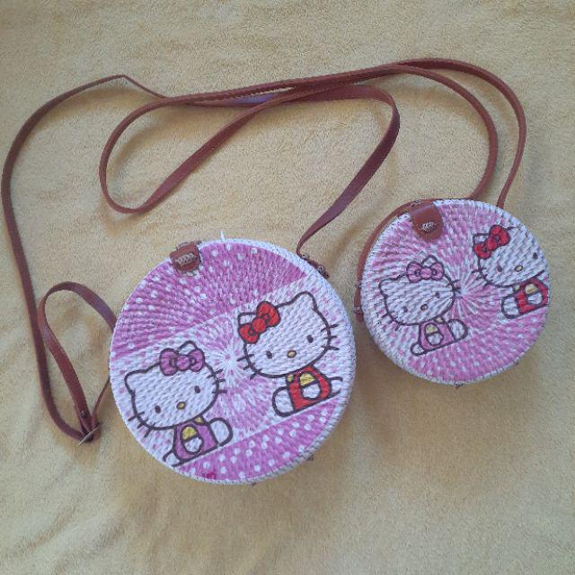 BELI 1 GRATIS 1 TAS  ROTAN  MOTIF HELO KITTY Shopee Indonesia