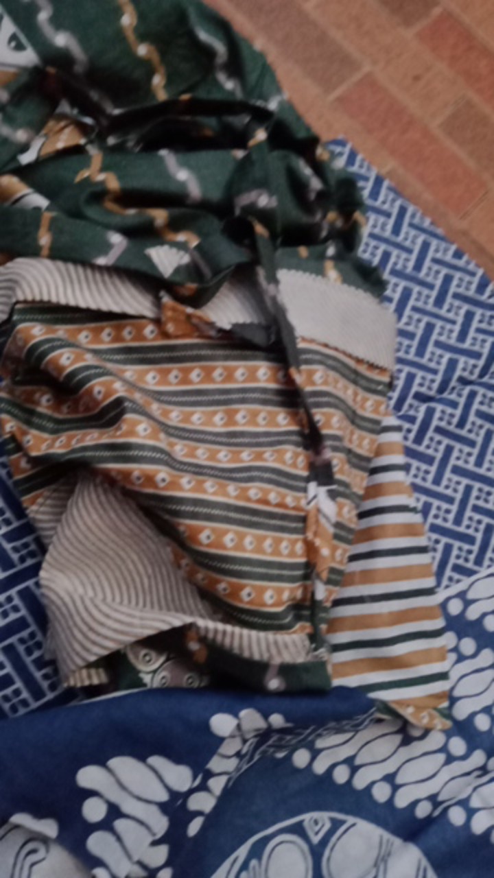 Grosir Terlaris Serut Genes Jelita Tunic Navbor Yelbor Whitbor Creambor Tunik Batik Modern Hrb030