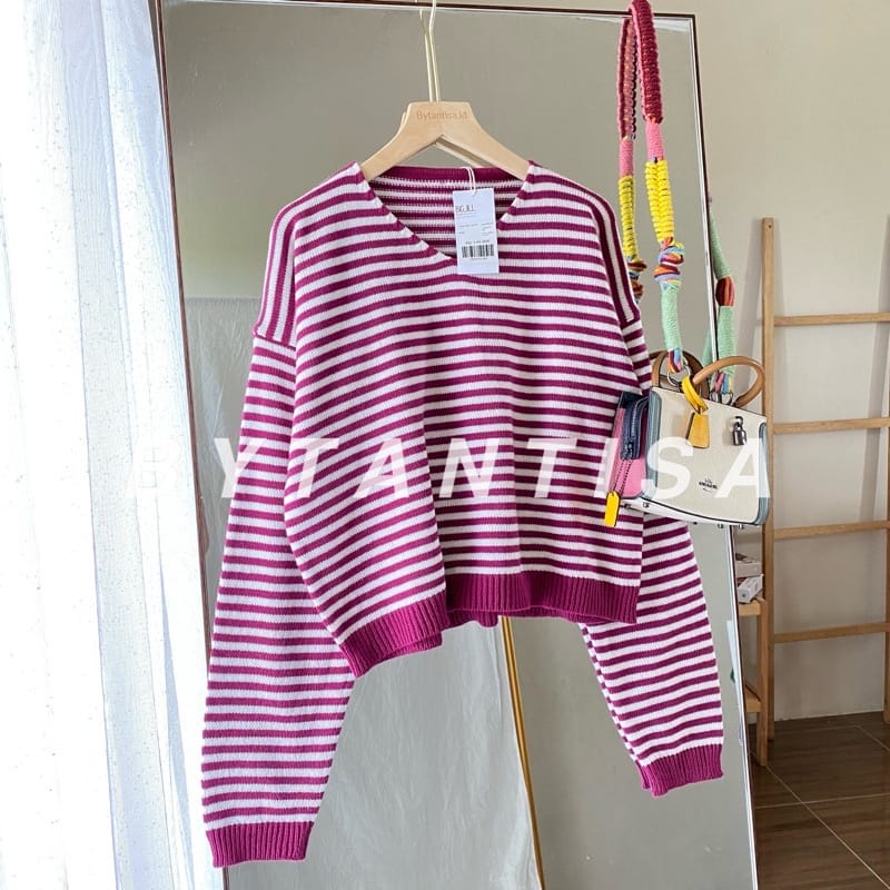 Tq88indonesia Baju Switer Salur Wanita  / RJT Sweater Crop Rajut Stripy / Ootd