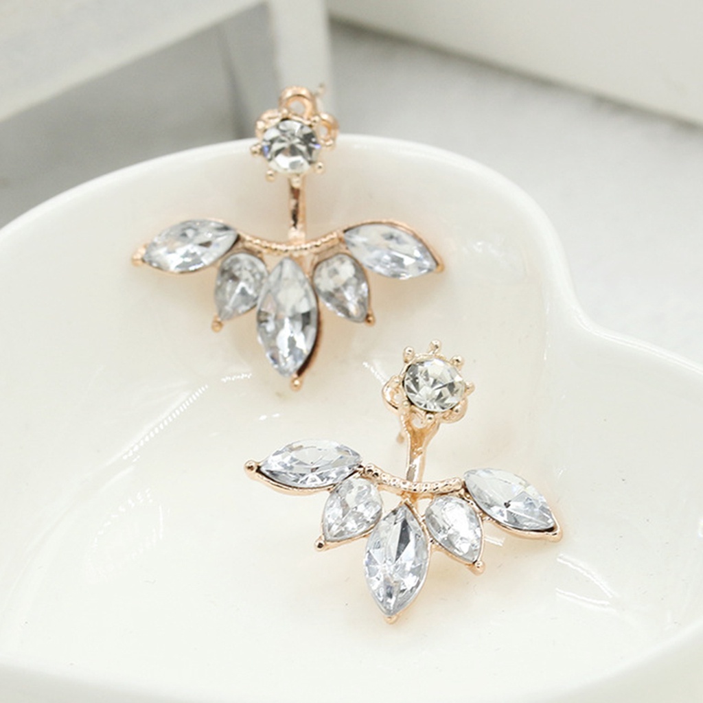 Hu Hu Hu Hu Hu Alat Bantu Pasang Kacamata♡ 1 Pasang Anting Stud Bentuk Bunga Aksen Berlian Imitasi Bahan Alloy Untuk Wanita