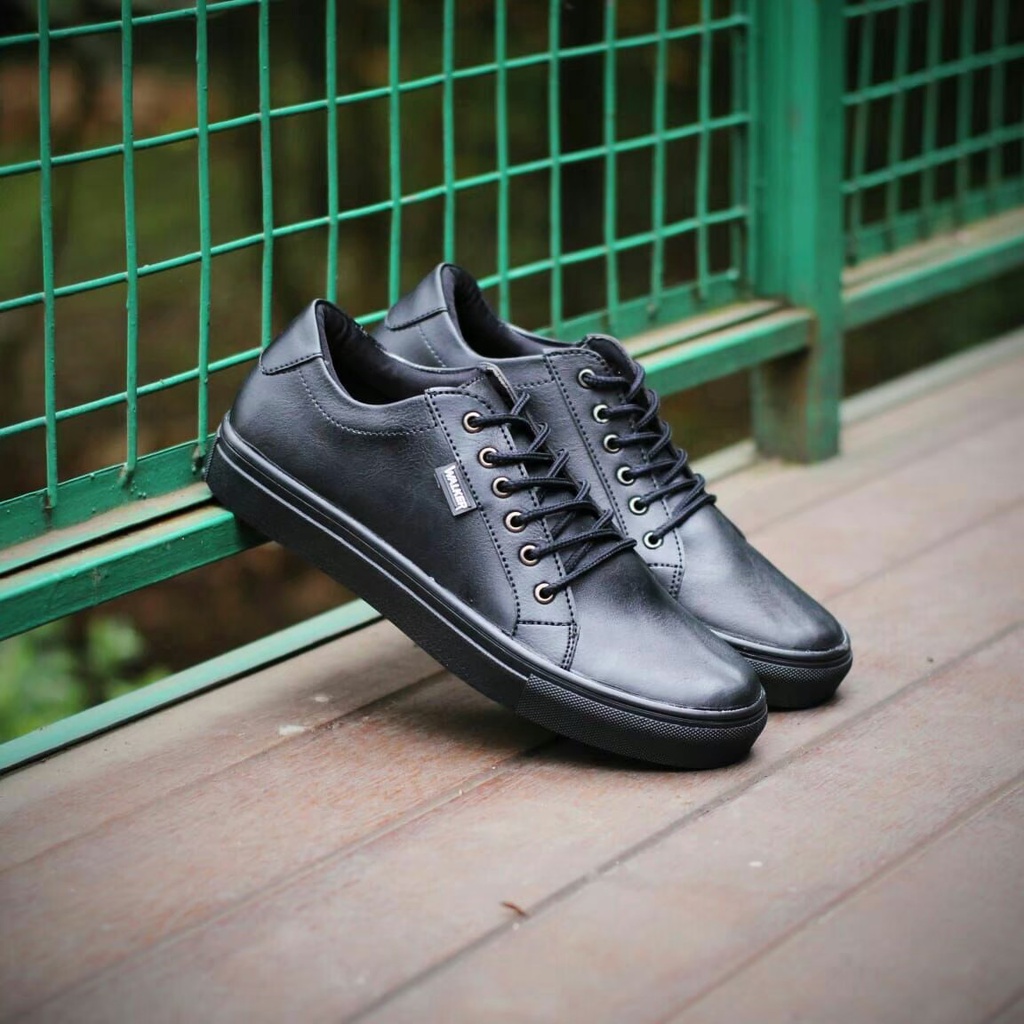 SEPATU SNEAKERS PRIA SEKOLAH KULIAH DEWASA KULIT ASLI ORIGINAL CASUAL FORMAL SEPATU FORMAL PRIA KERJA KANTOR GURU PNS PESTA RESMI NYAMAN FASHION TRANDY