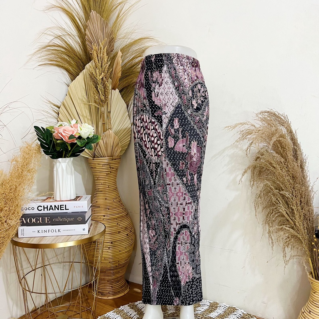 ROK BATIK PLISKET-Aurel Black Pink