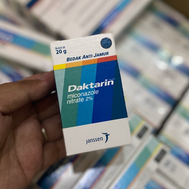 Bedak Anti Jamur Daktarin Miconazole Nitrate 2%