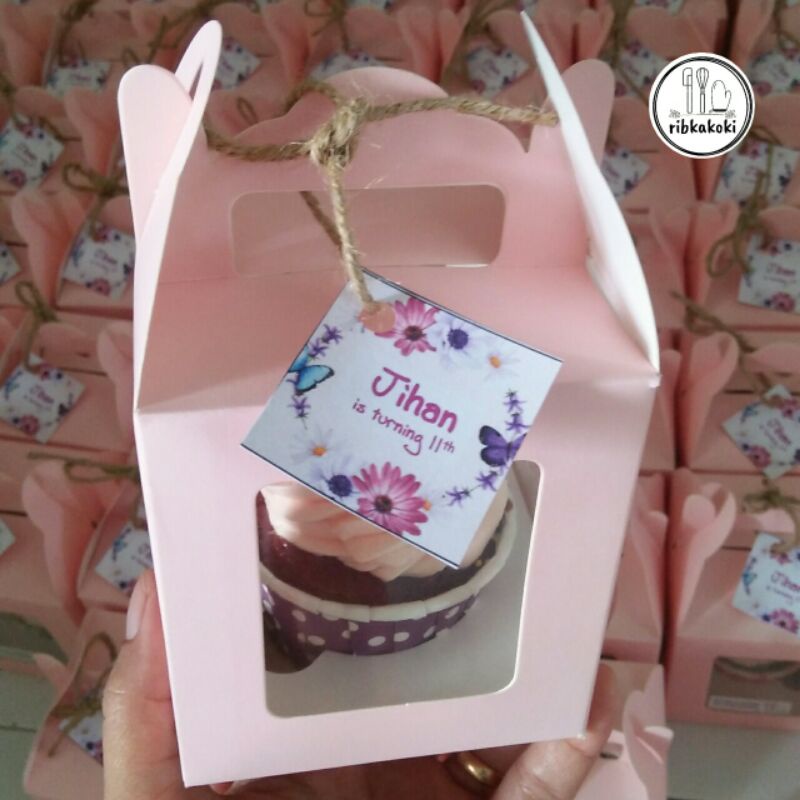 

(surabaya sidoarjo gresik) birthday cupcake ultah gift souvenir goodiebag ribkakoki