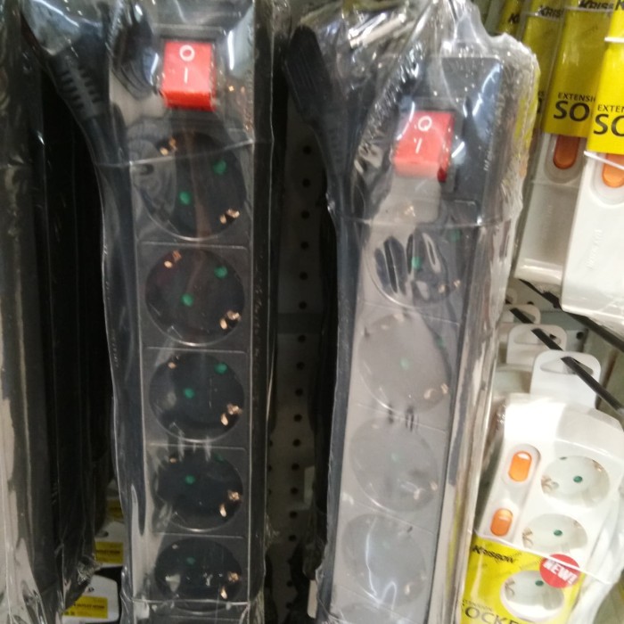 Stop kontak krisbow isi 6 colokan listrik hitam