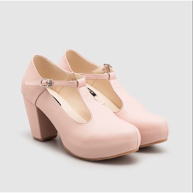 Chisel Pink Heels by Adorableprojects