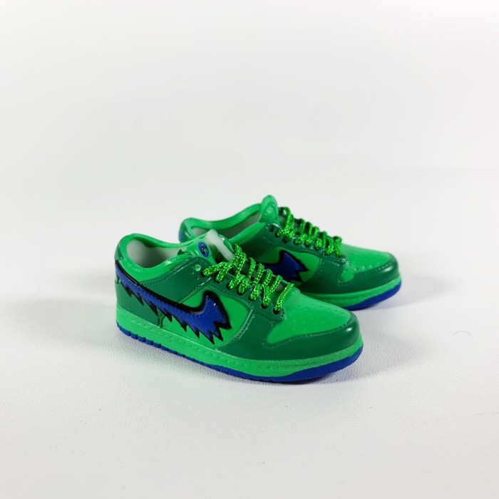 SB DUNK LOW GRATEFUL DEAD BEARS GREEN 3D SNEAKERS KEYCHAIN MIN