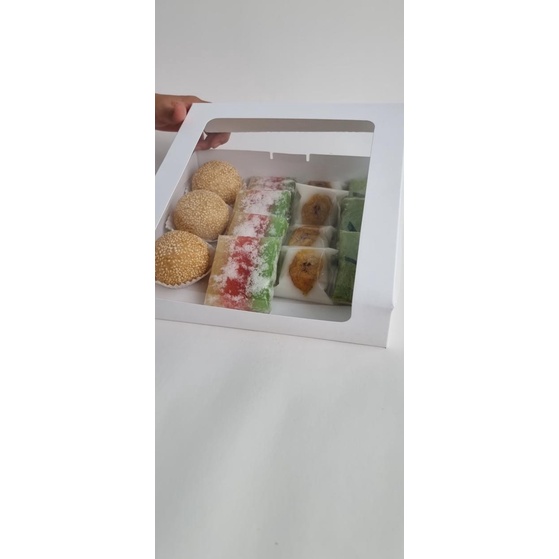 

➬ [Digipack] Madeline Window White Cake Box 18 x 18 x 8 | Kotak | Dus ✰