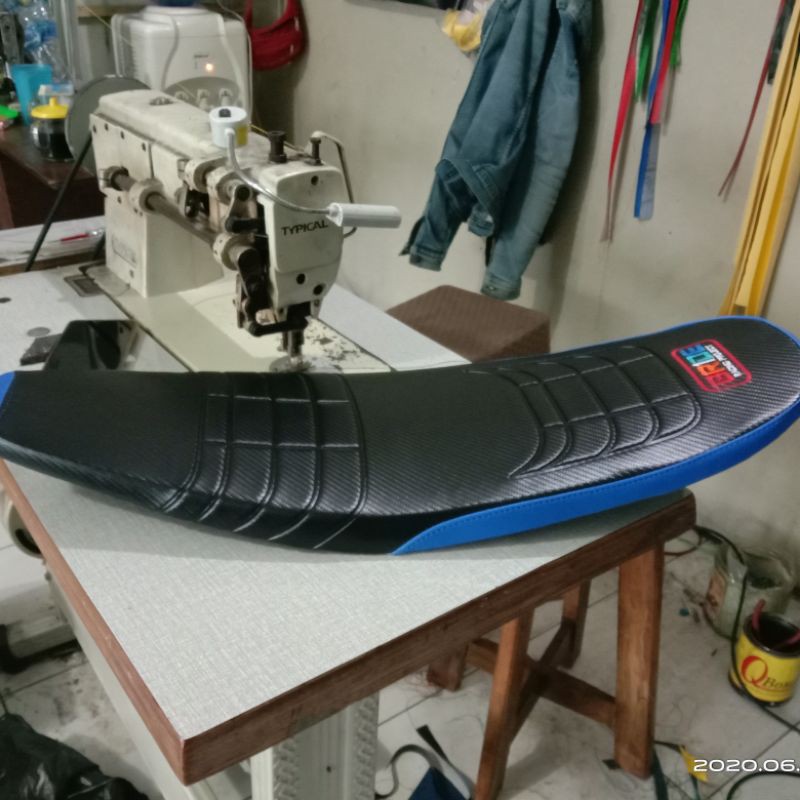 Jok slim satria fu variasi list biru