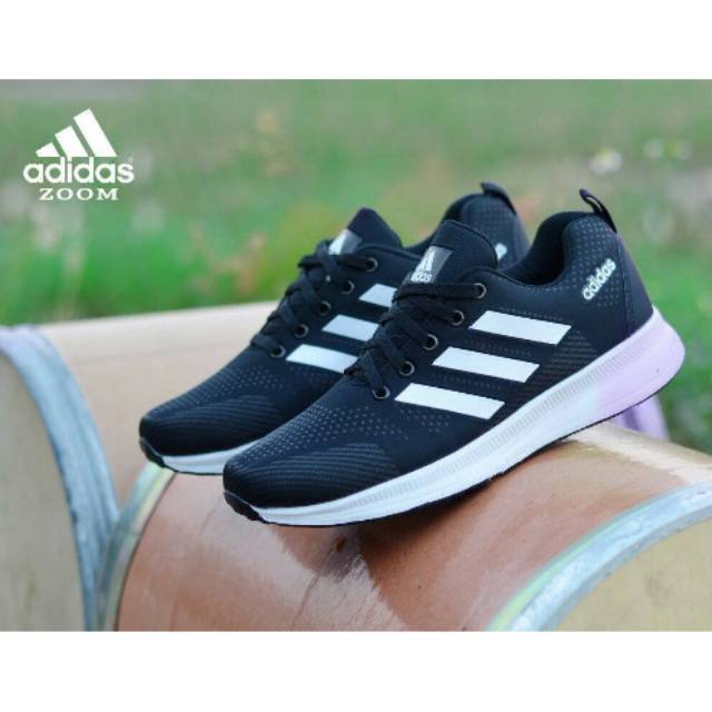 League Sepatu Lari Pria Ghost Running Ringan