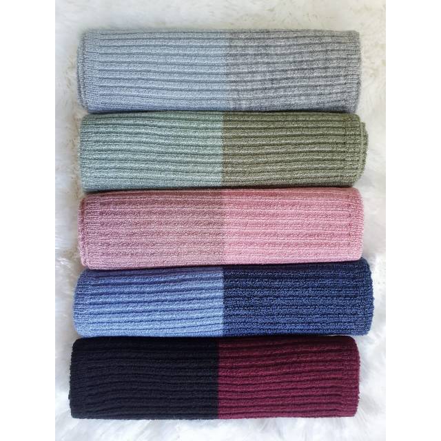 BANDANA RAJUTBY SEKARARUM