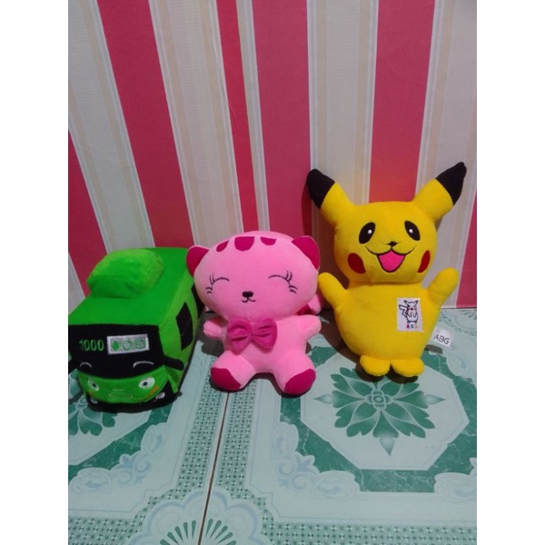 Boneka pikachu size m, kuda poni size m,tayo size m,(sepaket)
