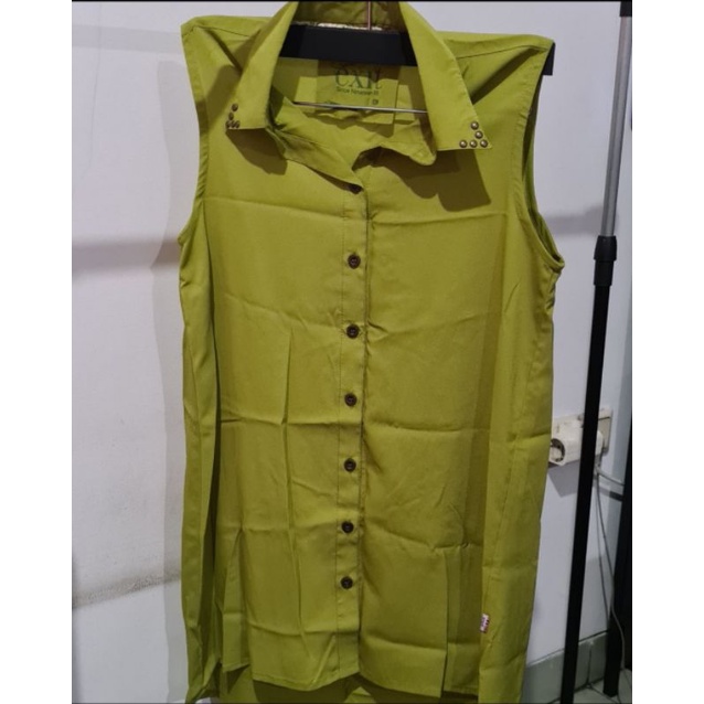 Preloved Atasan EXIT