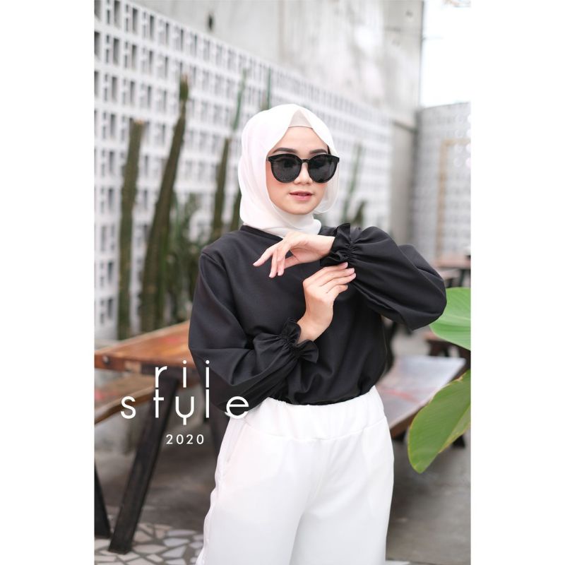 CUCI GUDANG BAJU LILI TOP by Riistyle