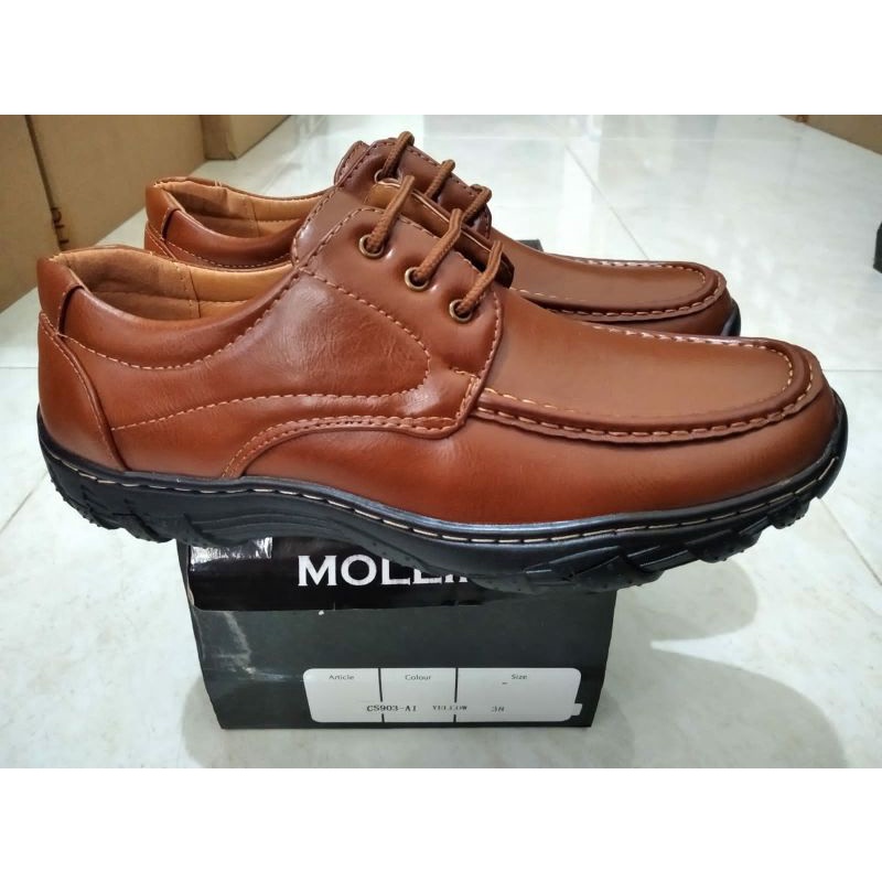 Sepatu MOLLINIC size 38