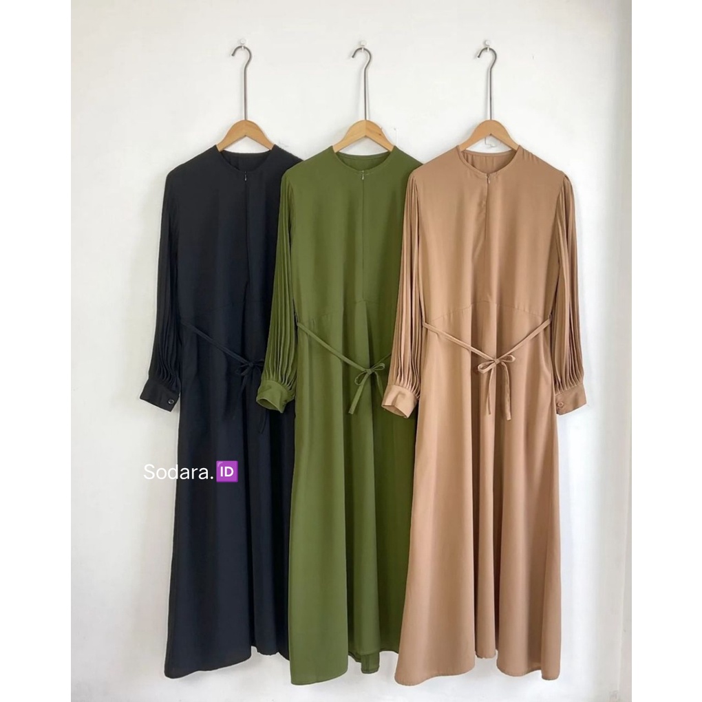 Long dress Eleonora // Long dress Premium // Pleats  Sleeves Accent