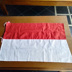 Tictac  Bendera Kampung Merah Putih Ukuran 60 X 90 Cm JP