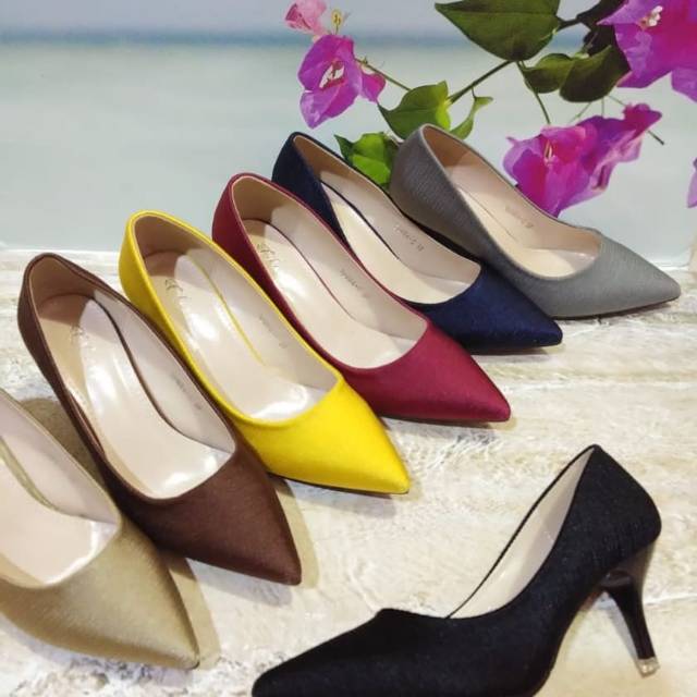 sepatu olavis import